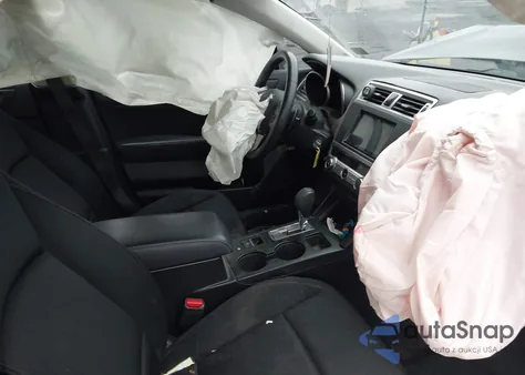 2015 Subaru Legacy 2.5I z USA, uszkodzony, nr VIN 4S3BNAA64F3005714